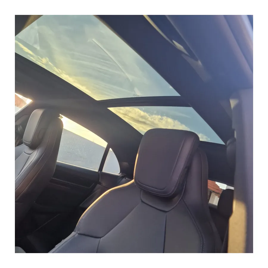 Porsche | Macan Eléctrico |  2025 | Preto Metalizado | 10500 kms - Image 11
