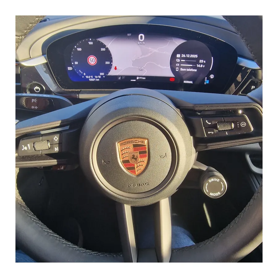 Porsche | Macan Eléctrico |  2025 | Preto Metalizado | 10500 kms - Image 6
